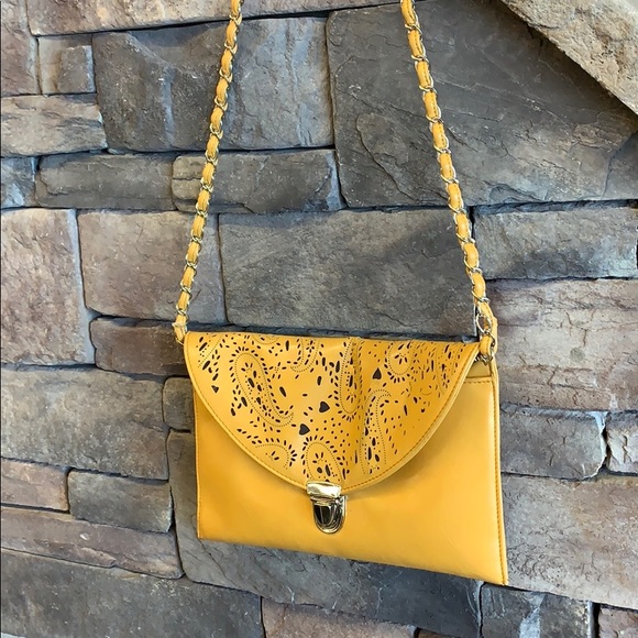 Mellow World | Mustard Yellow Chain Envelope Purse | Crossbody Bag | Etch Design - Picture 3 of 8
